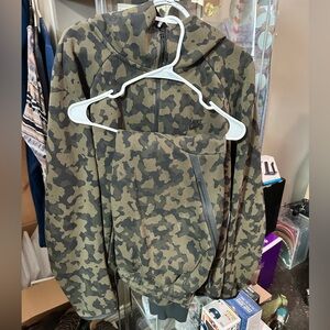 Nike Sportswear Tech Fleece Full-Zip Camo Tracksuit Hoodie & Joggers Set